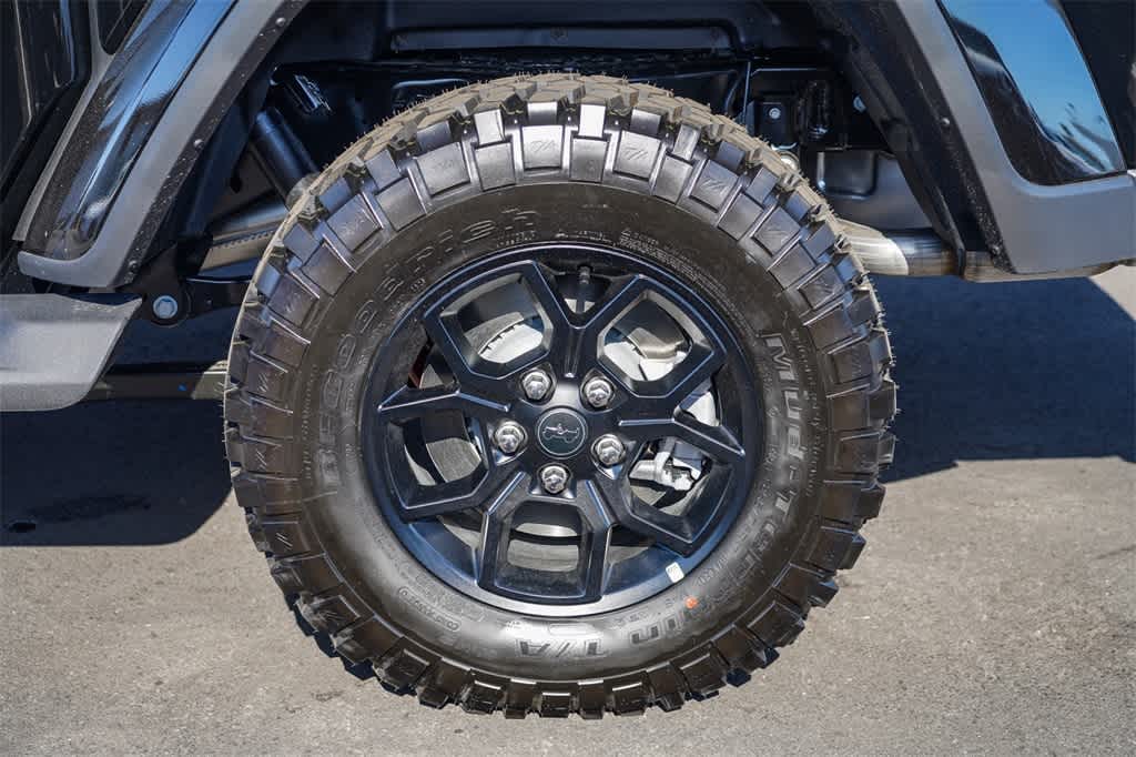 2025 Jeep Gladiator Sport photo 11