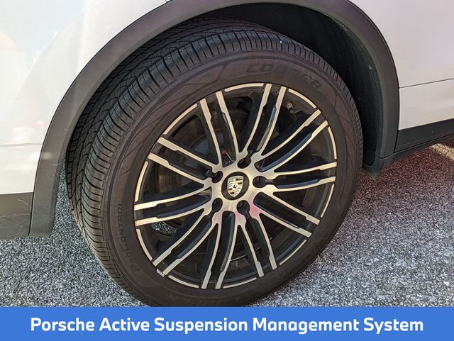 2016 Porsche Cayenne Base photo 4