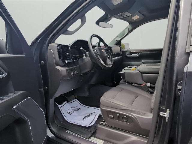 2023 Chevrolet Silverado 1500 LT photo 12