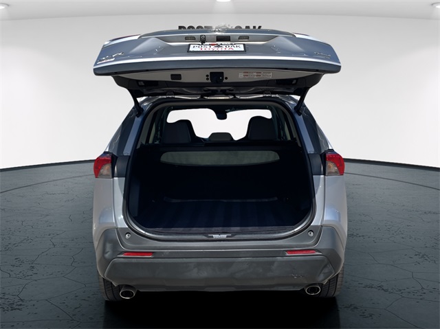 2022 Toyota RAV4 XLE Premium photo 15