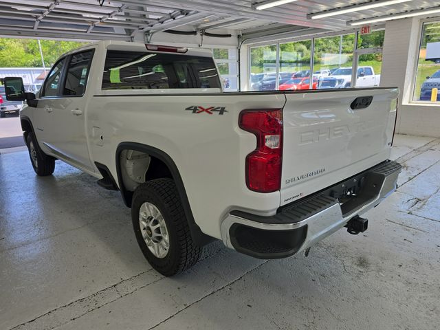 2024 Chevrolet Silverado 2500HD LT photo 3