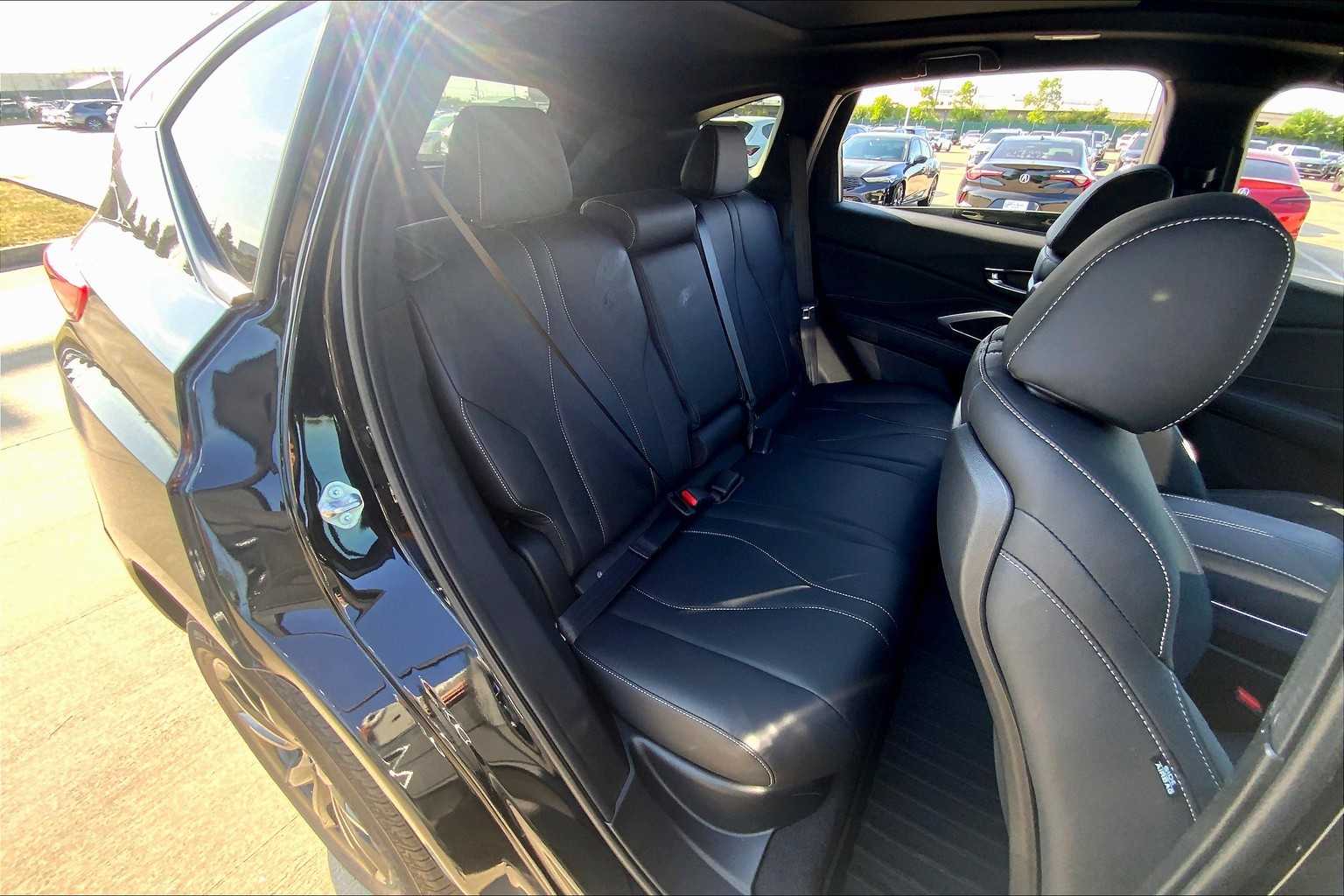 2025 Acura RDX photo 18