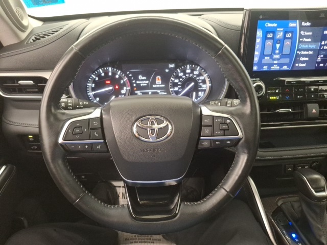 2020 Toyota Highlander Platinum photo 14