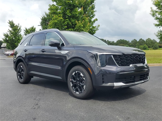 2025 Kia Sorento S photo 3