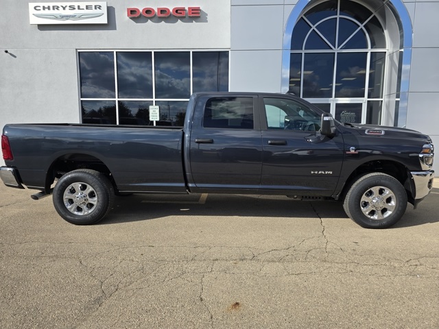 2026 Ram 3500 Big Horn photo 2