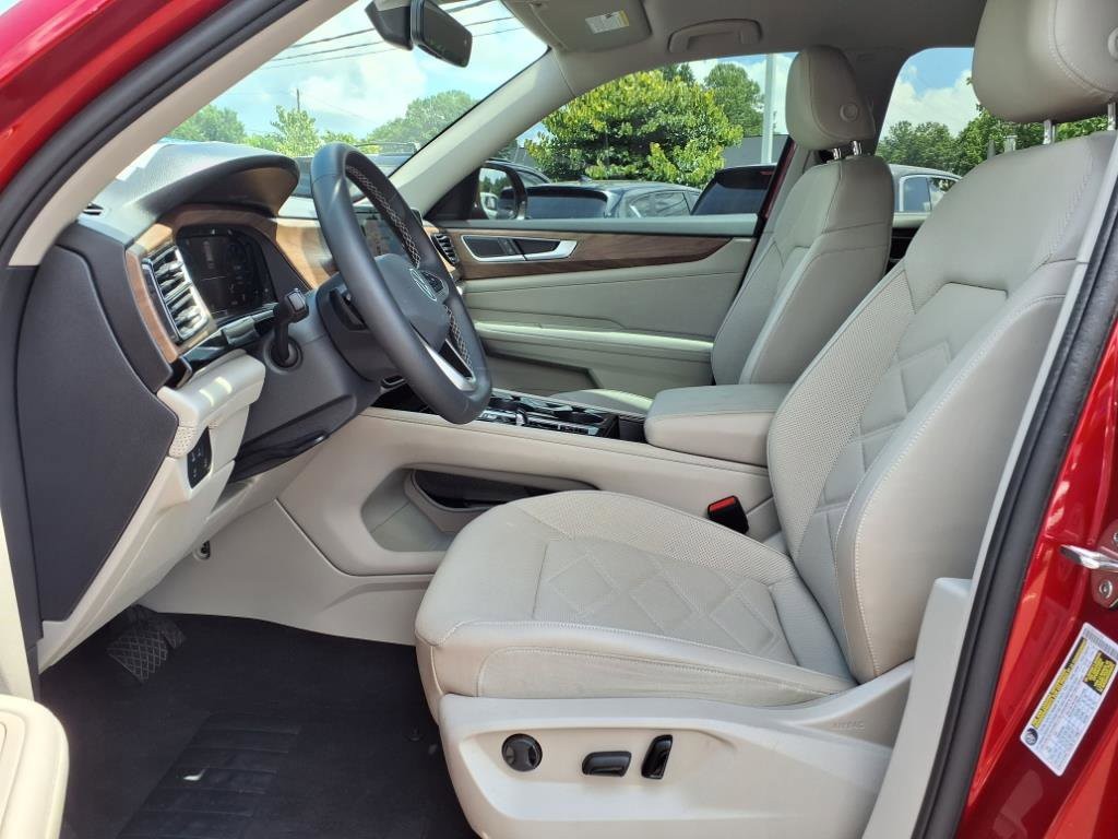 2024 Volkswagen Atlas SE Technology photo 3