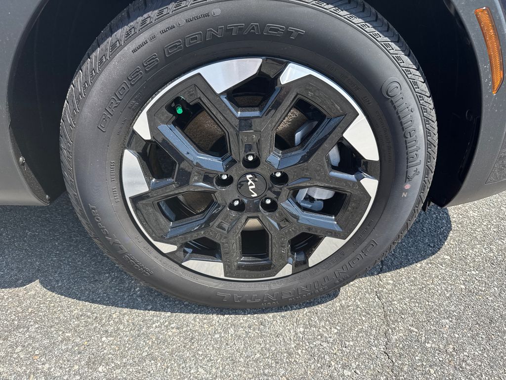 2025 Kia Sorento S photo 12