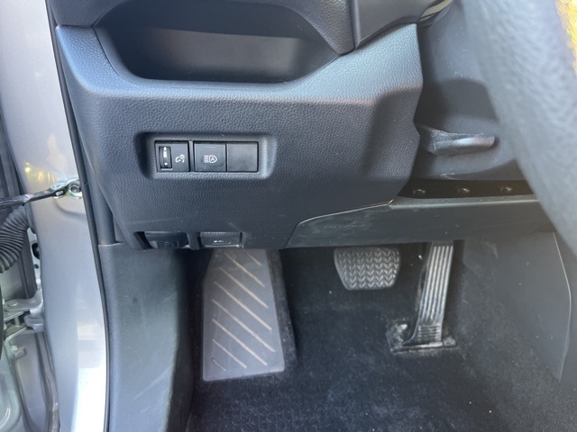 2023 Toyota RAV4 LE photo 29