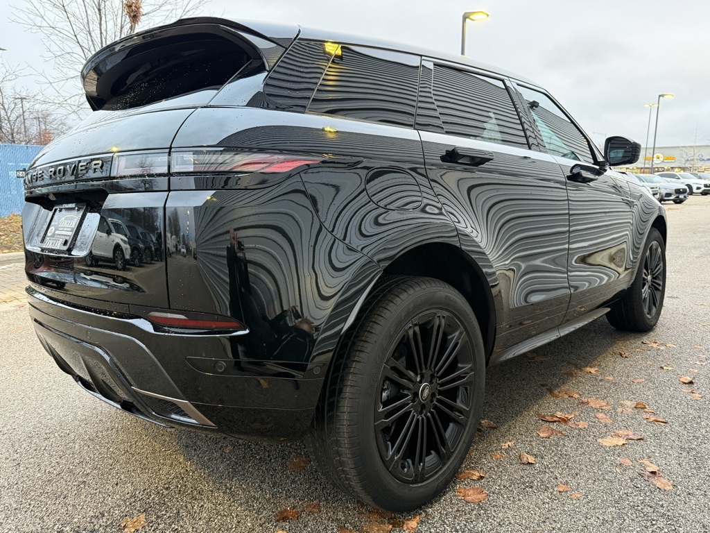 2024 Land Rover Range Rover Evoque Dynamic SE photo 2