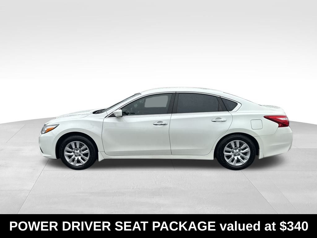 2017 Nissan Altima 2.5 S photo 2