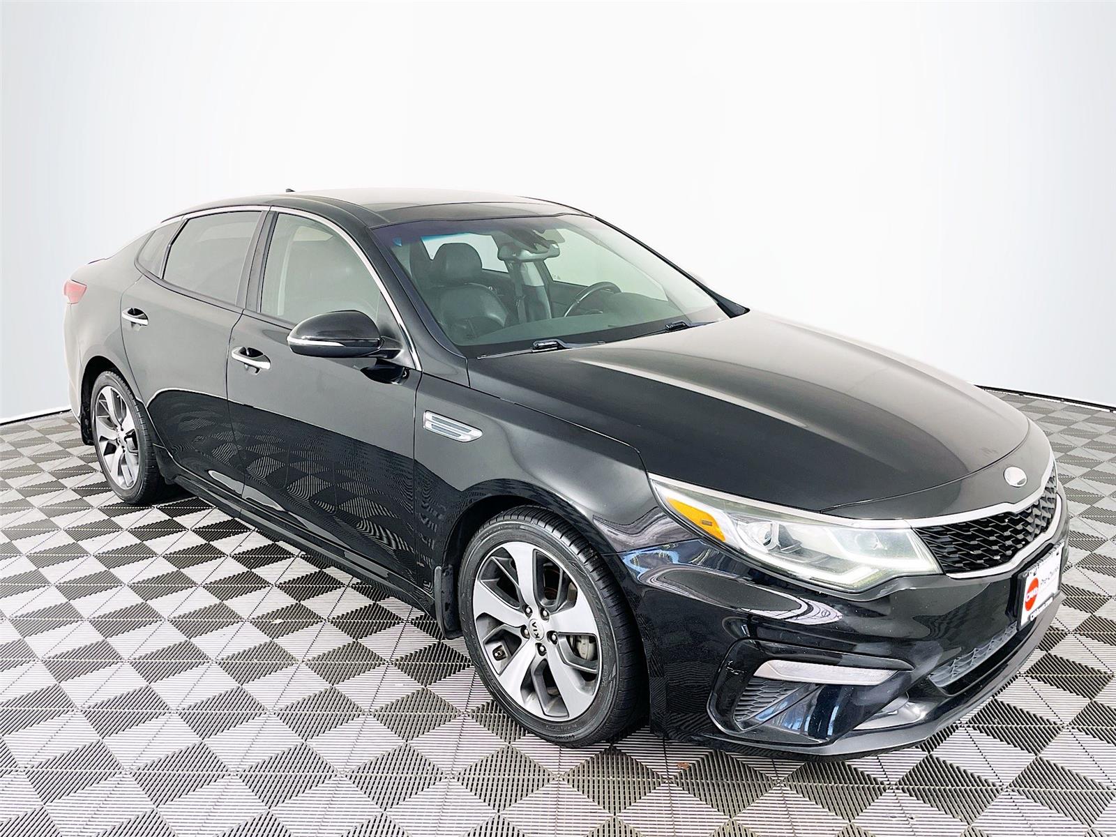 2019 Kia Optima S's photo