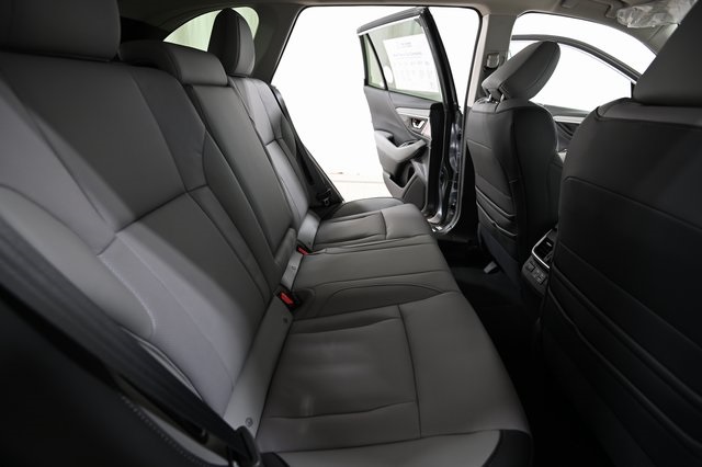 2025 Subaru Outback Limited photo 18