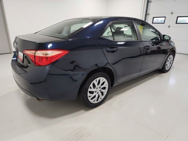 2017 Toyota Corolla LE photo 8