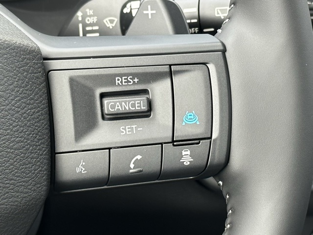 2025 Nissan Rogue SV photo 13