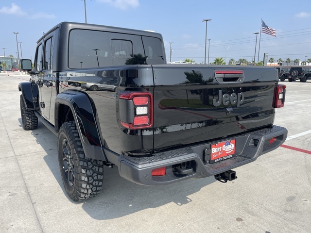 2025 Jeep Gladiator Willys photo 5