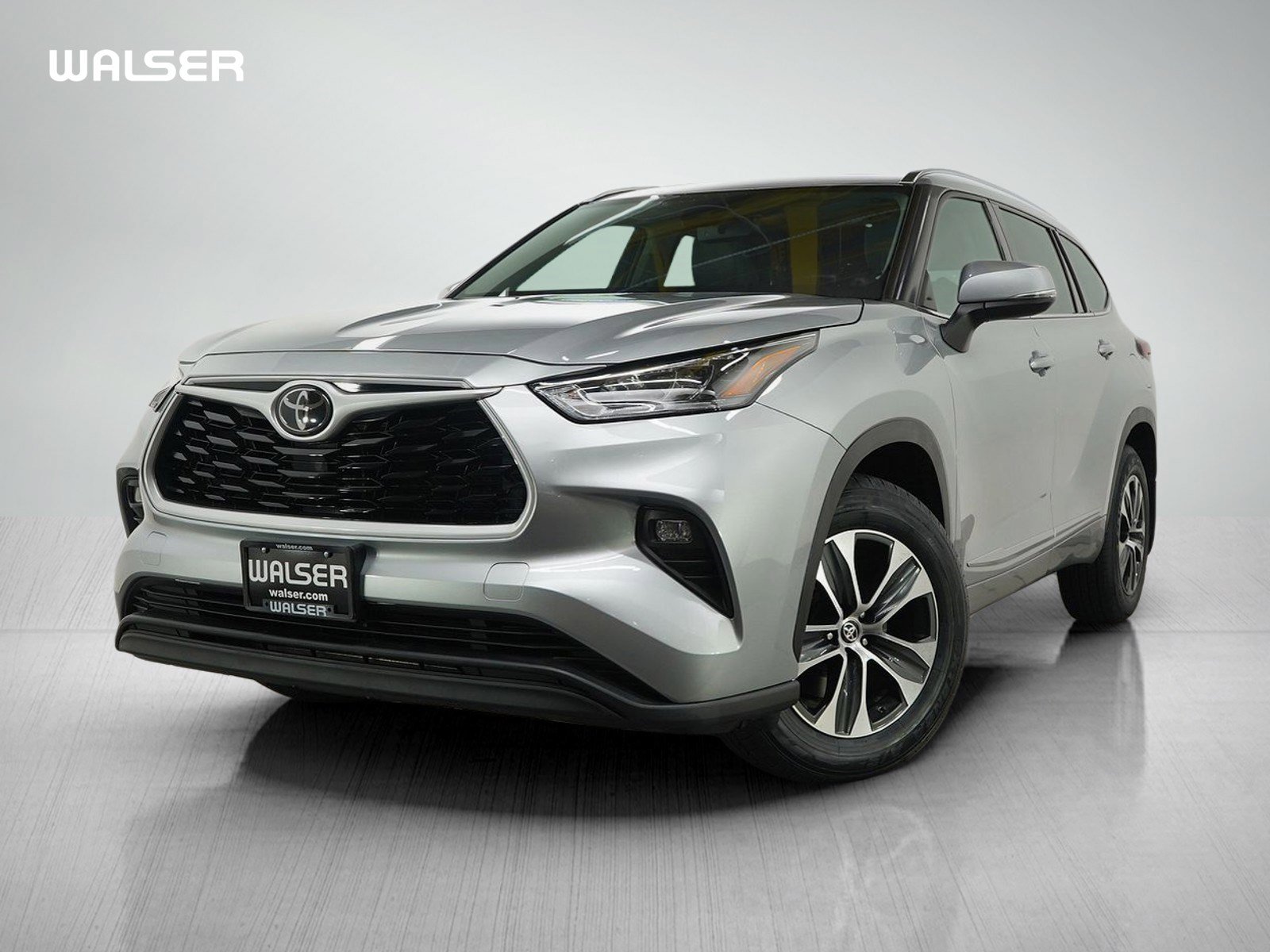 2020 Toyota Highlander XLE's photo