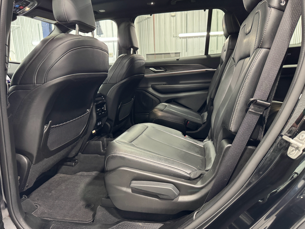 2024 Jeep Grand Cherokee Limited photo 3
