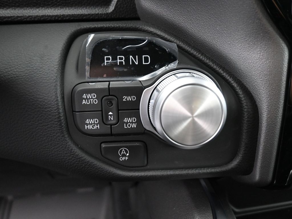 2025 Ram 1500 Laramie photo 4