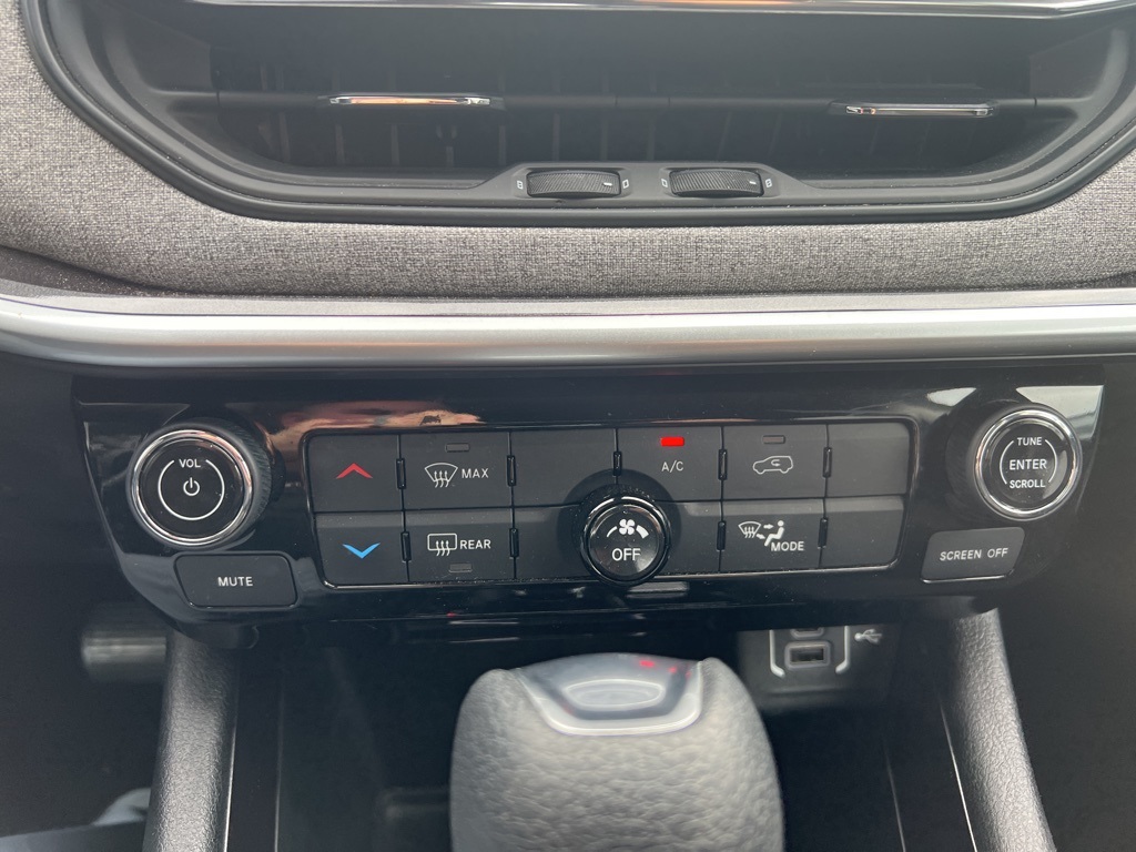 2022 Jeep Compass Sport photo 14