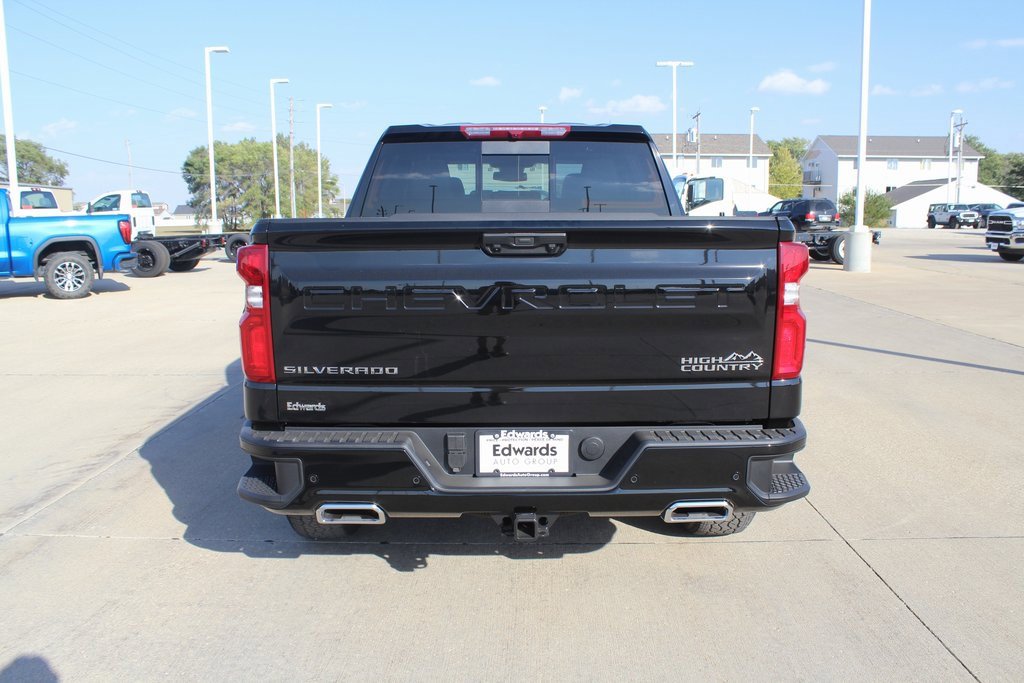 2026 Chevrolet Silverado 1500 High Country photo 4
