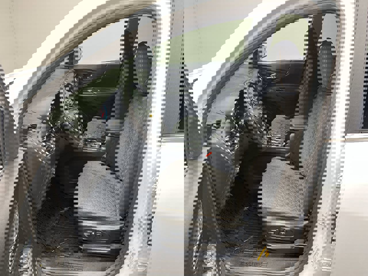 2022 Chevrolet Equinox LT photo 3