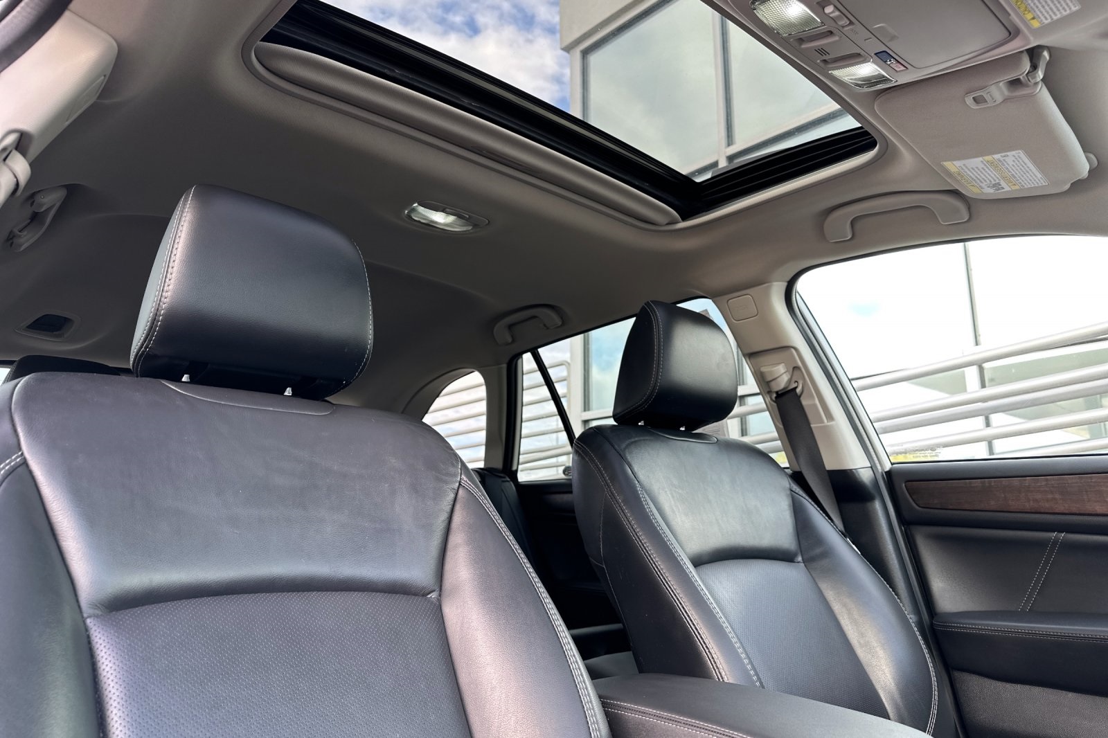 2019 Subaru Outback 3.6R Limited photo 17