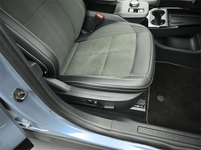 2024 FORD MUSTANG MACH-E - Image 32