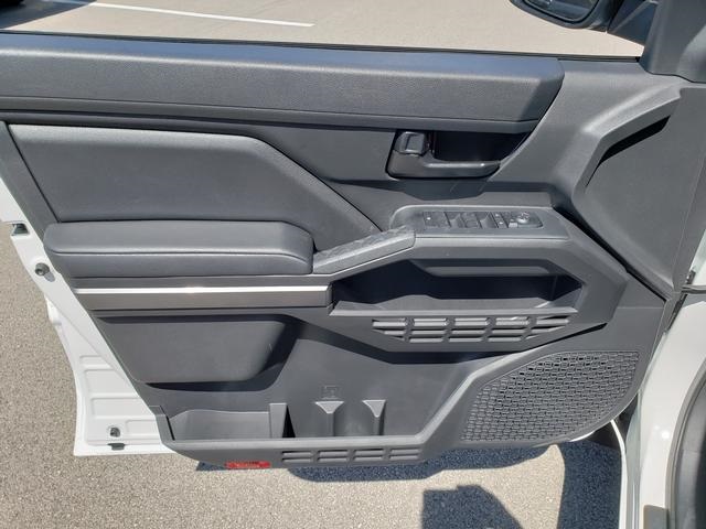 2025 Toyota Tacoma SR5 4x4 Double Cab photo 10