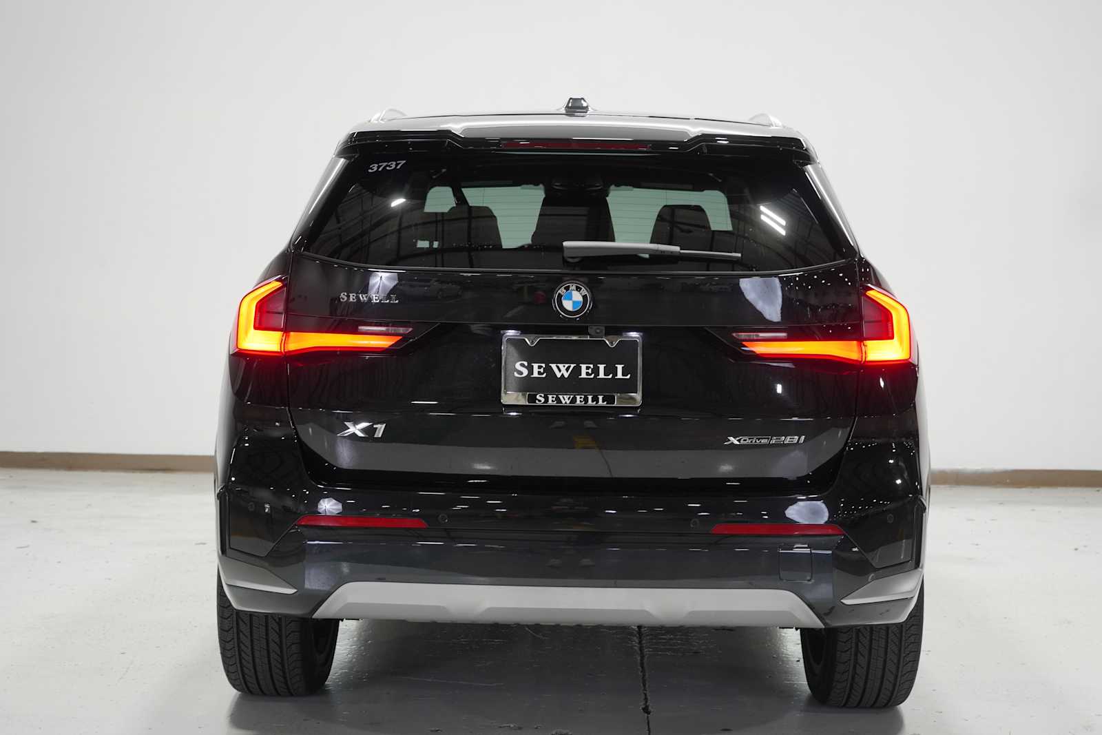 2025 Bmw X1 XDrive28i photo 3