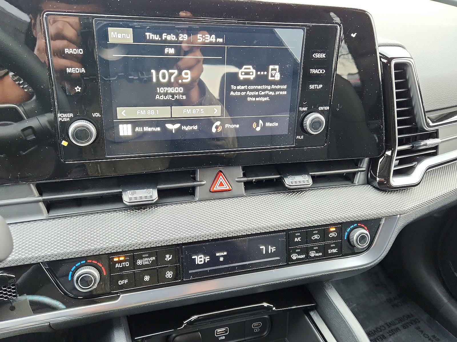 2025 Kia Sportage Hybrid LX photo 8