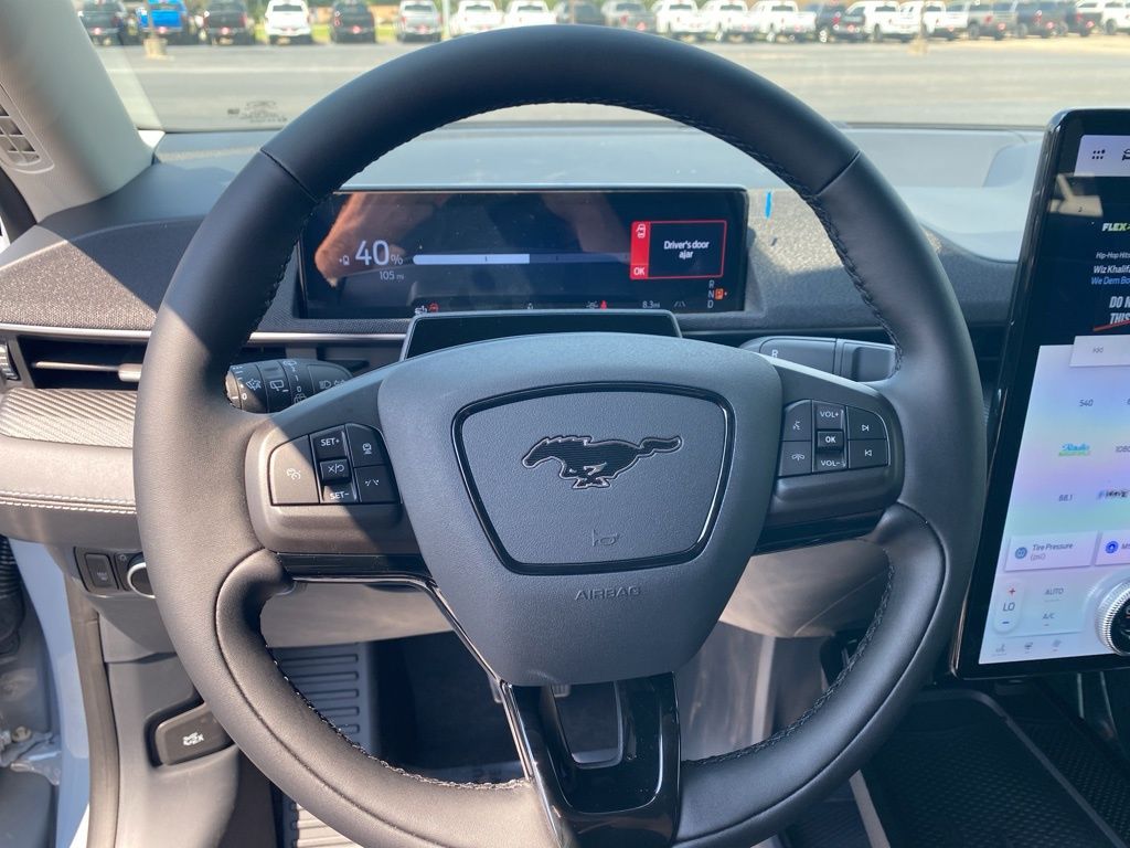 2025 Ford Mustang Mach-E Select photo 14