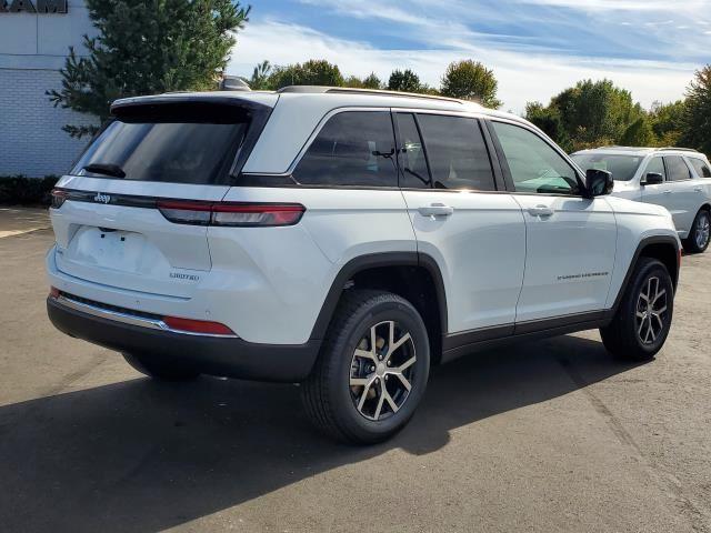 2025 Jeep Grand Cherokee Limited photo 3