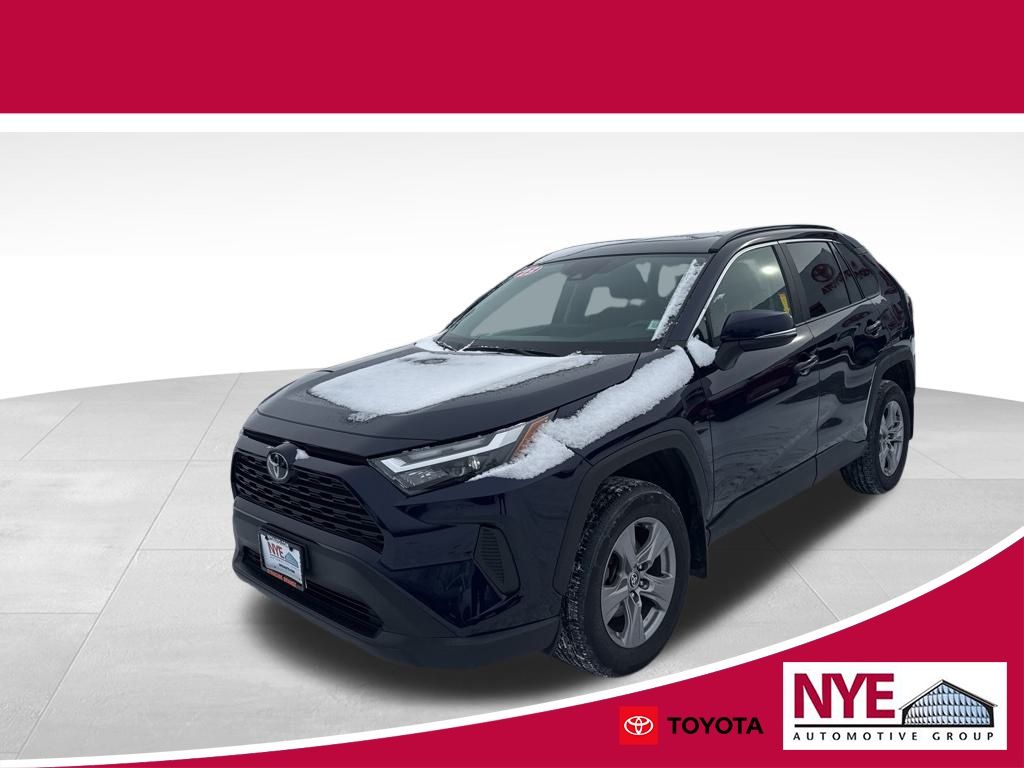2023 Toyota RAV4 XLE's photo
