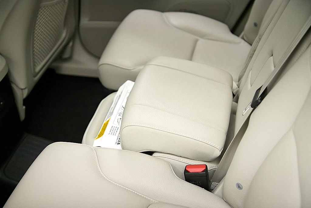 2023 VOLVO XC90 - Image 20