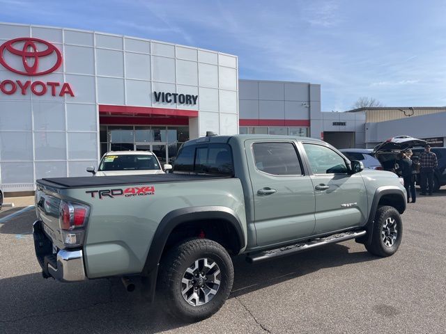 2023 Toyota Tacoma TRD Off-Road photo 4