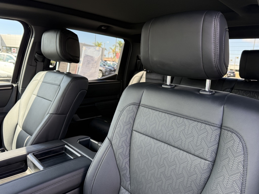 2025 Toyota Tundra Limited photo 17