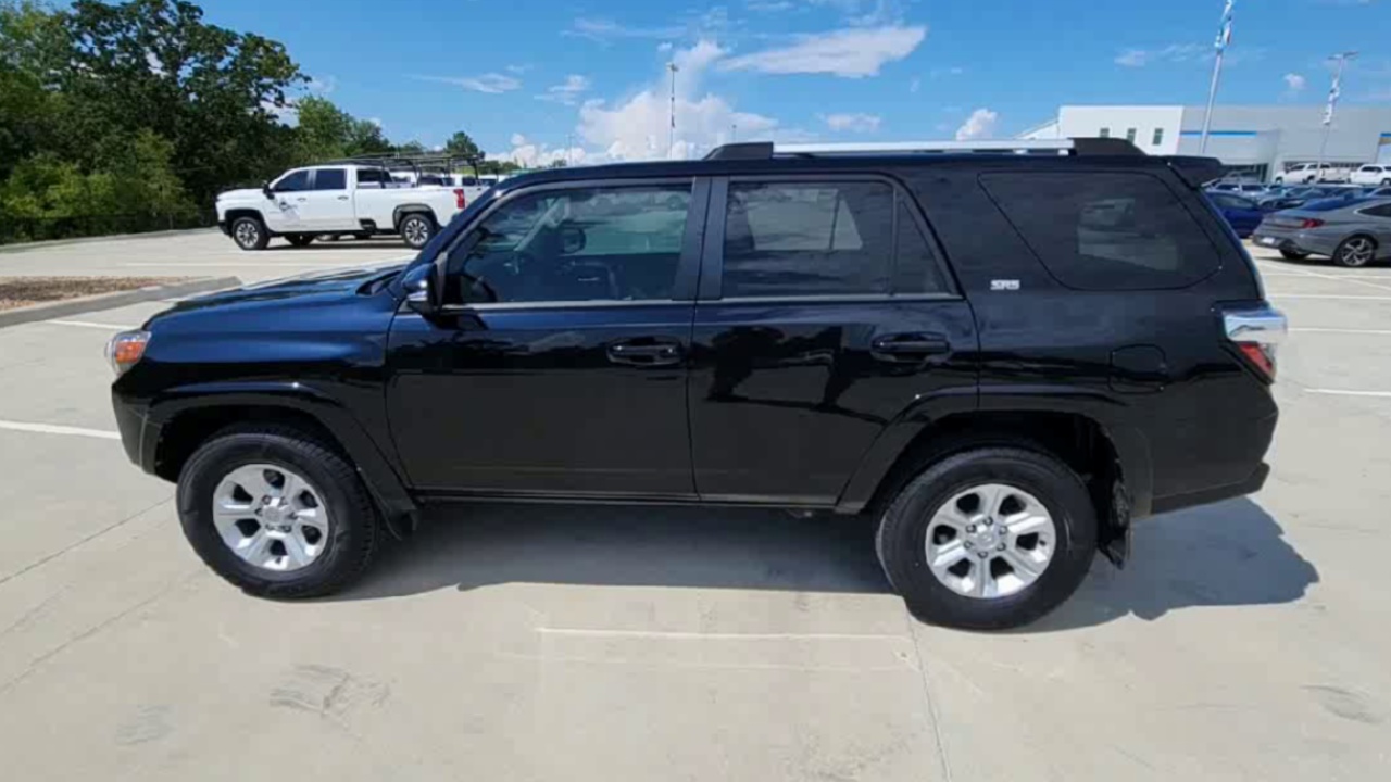 2022 Toyota 4Runner 4WD SR5 Premium photo 32