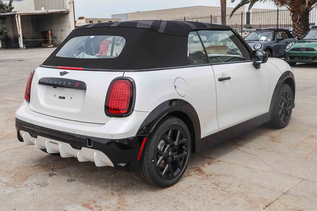 2026 Mini Cooper Convertible Iconic photo 2