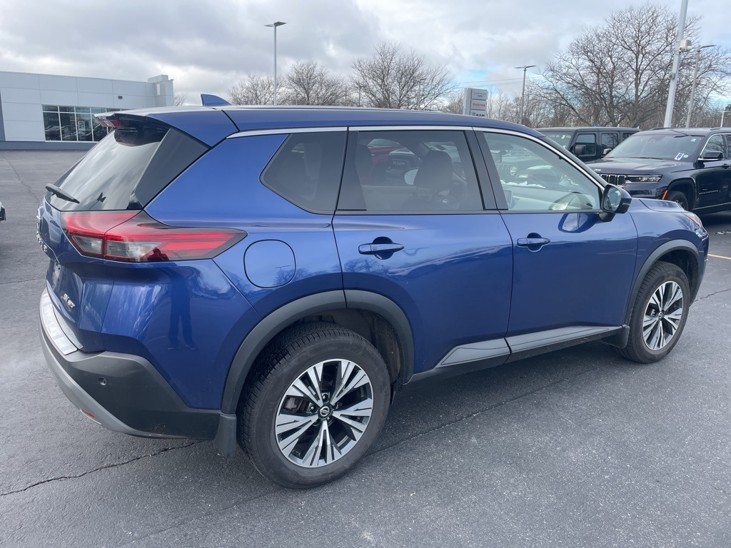 2021 Nissan Rogue SV photo 4