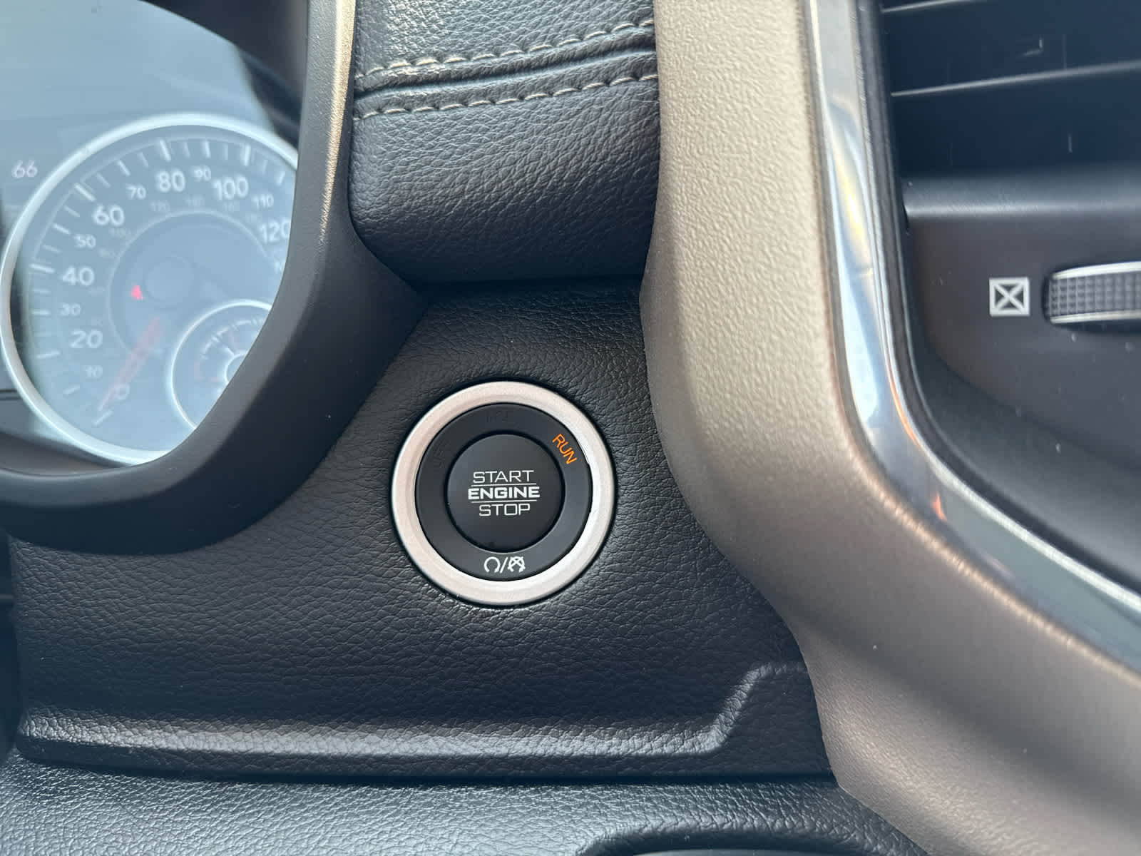 2022 Ram 1500 Laramie photo 27