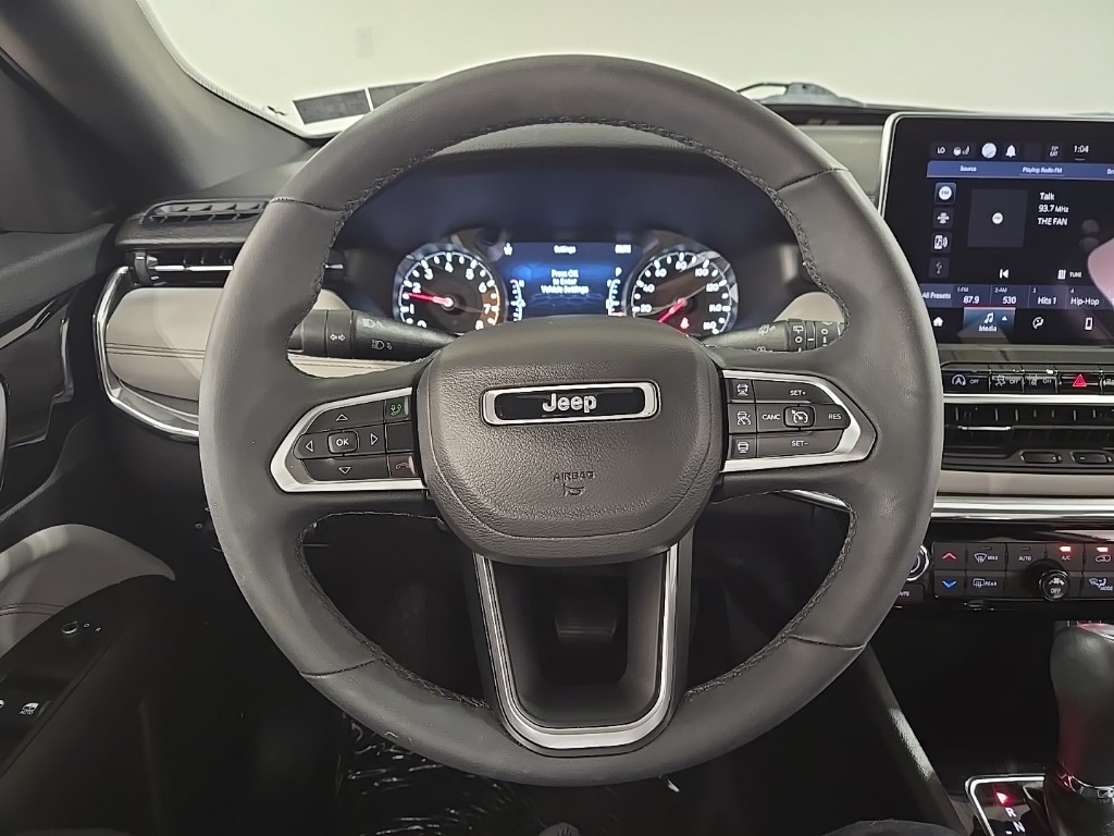 2024 Jeep Compass Limited photo 8