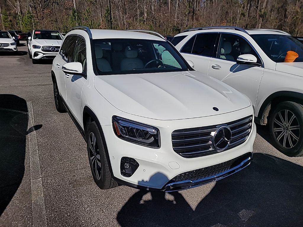 2025 Mercedes-Benz GLB Base's photo