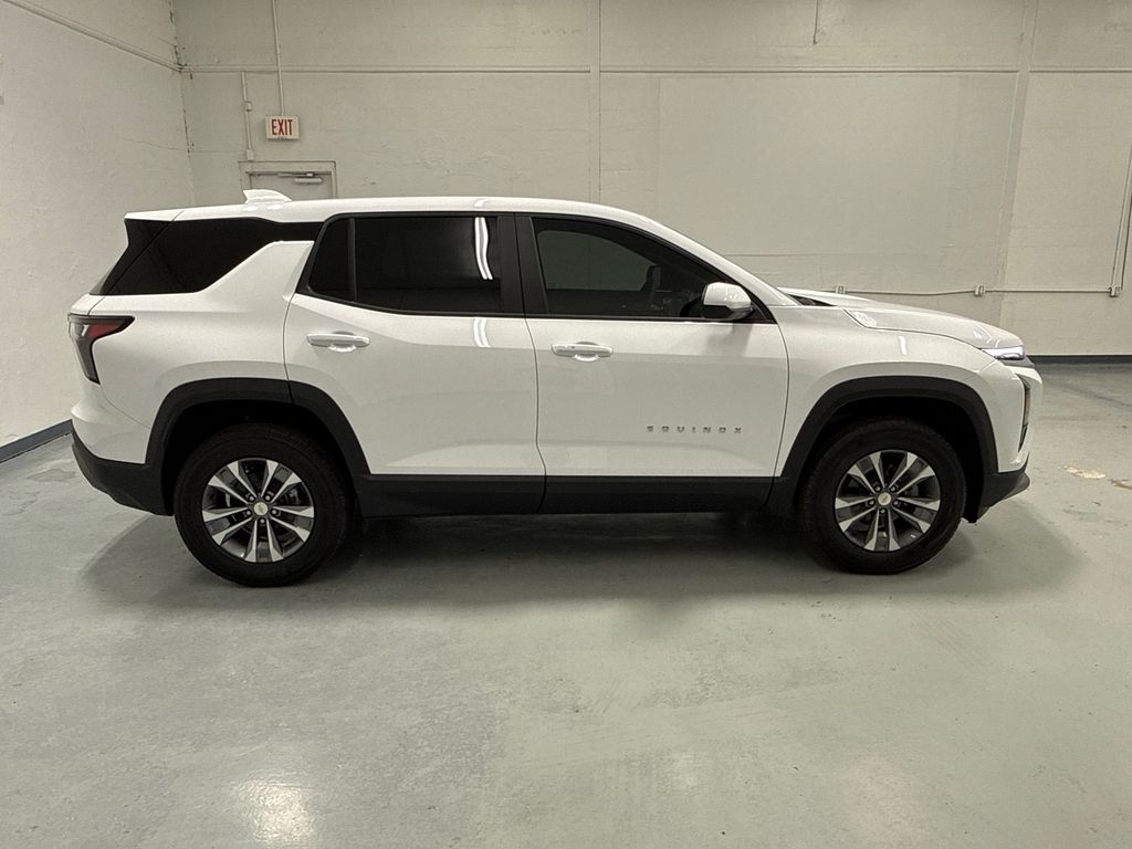 2026 Chevrolet Equinox LT photo 6