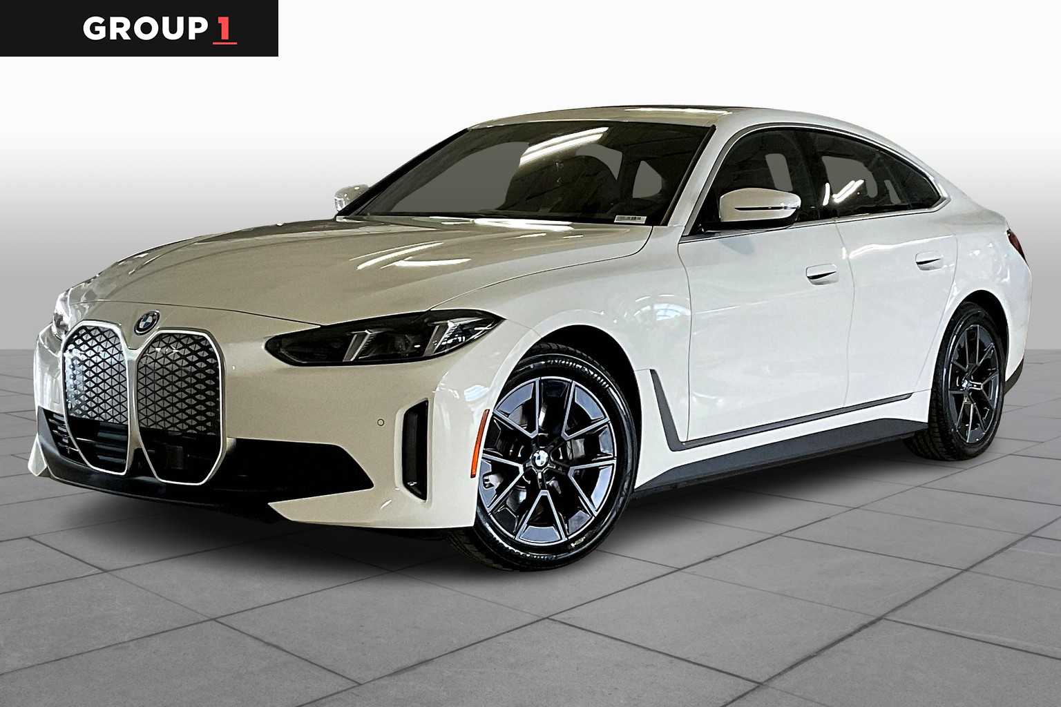 2025 BMW i4 40's photo