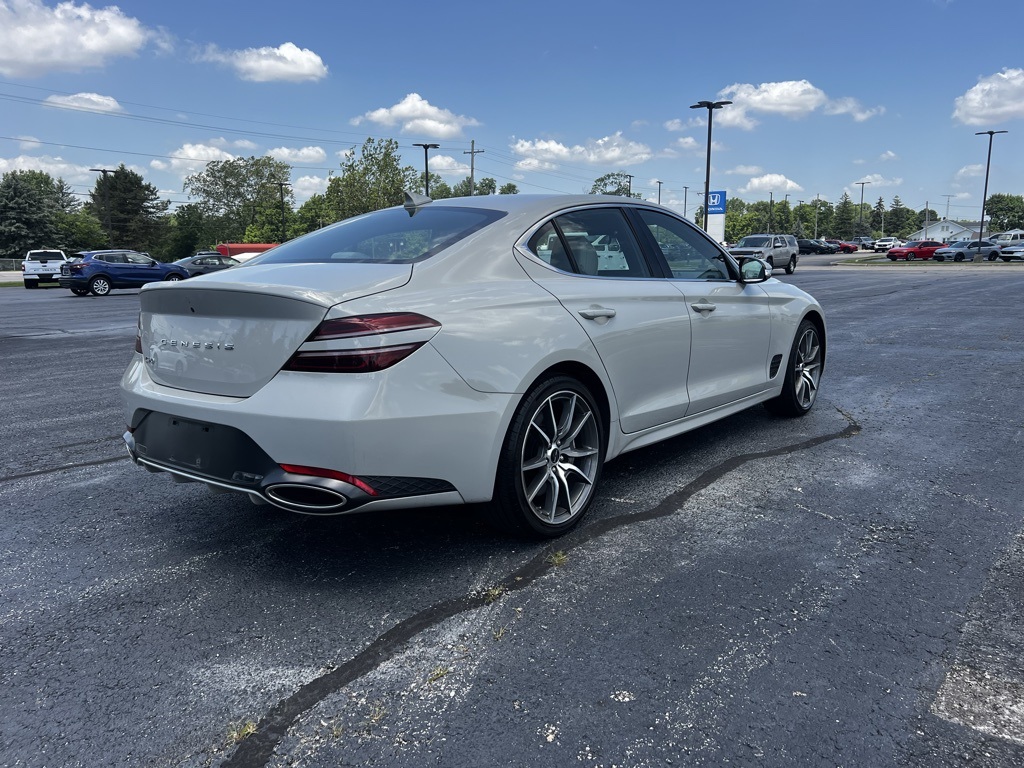 2024 Genesis G70 2.5T photo 3