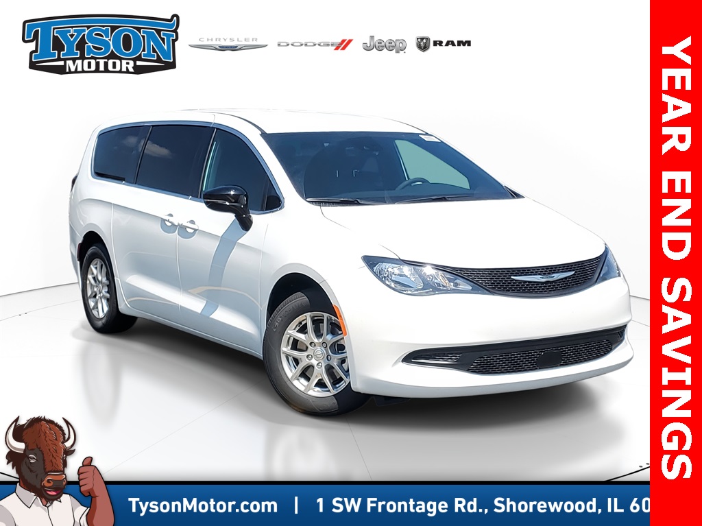 2026 Chrysler Voyager LX's photo