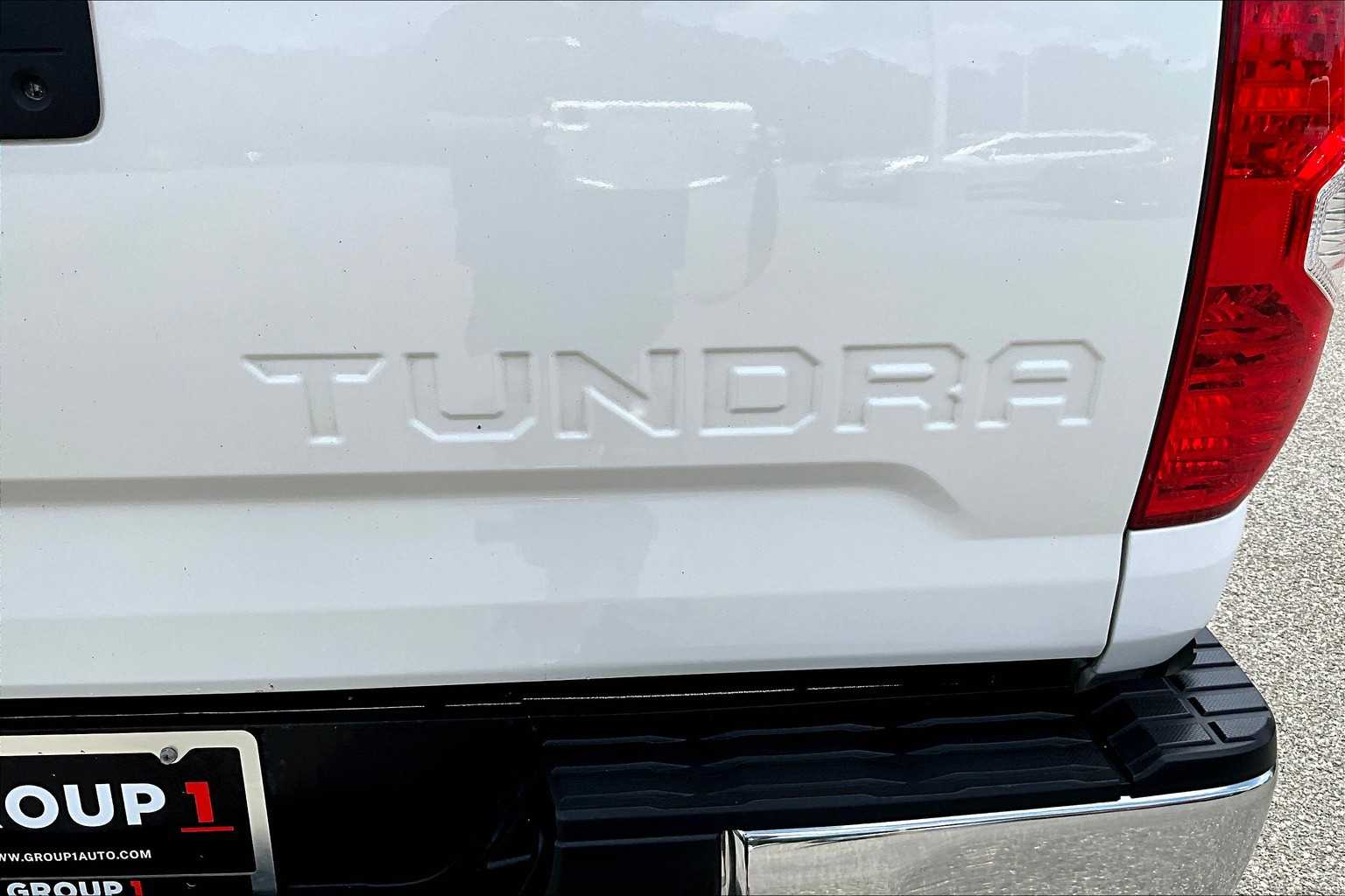 2018 Toyota Tundra SR5 CrewMax photo 27