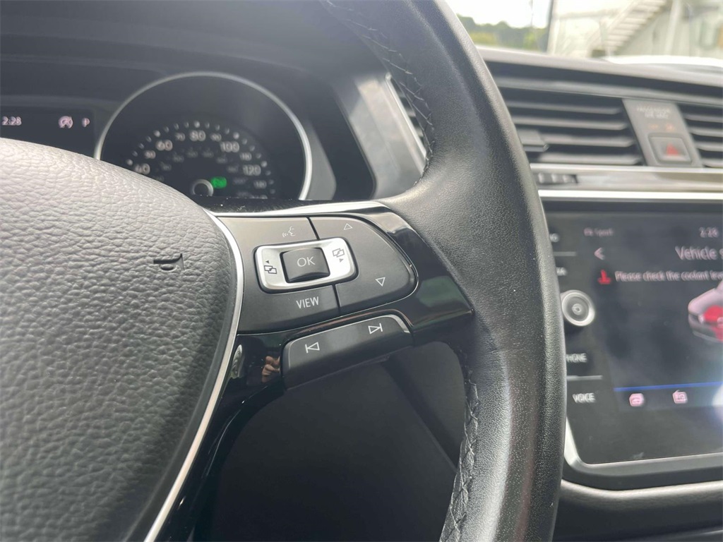 2019 Volkswagen Tiguan SE photo 17
