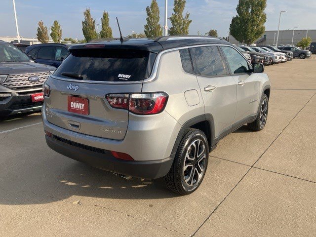 2022 Jeep Compass Limited photo 4