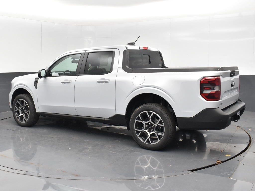 2025 Ford Maverick Lariat photo 2